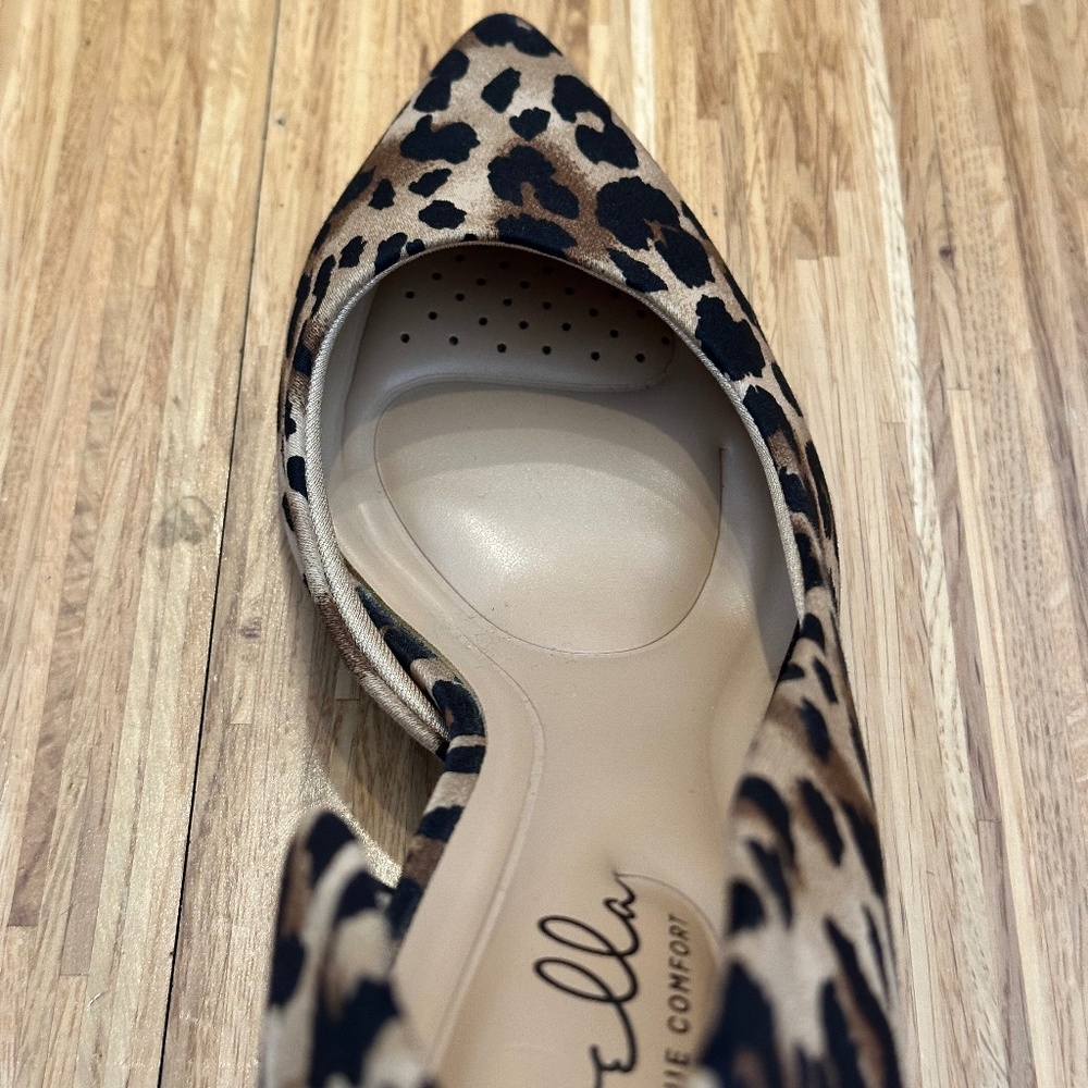 Leopard Heels | Pointy Toe | 8.5 M - Picture 5 of 5